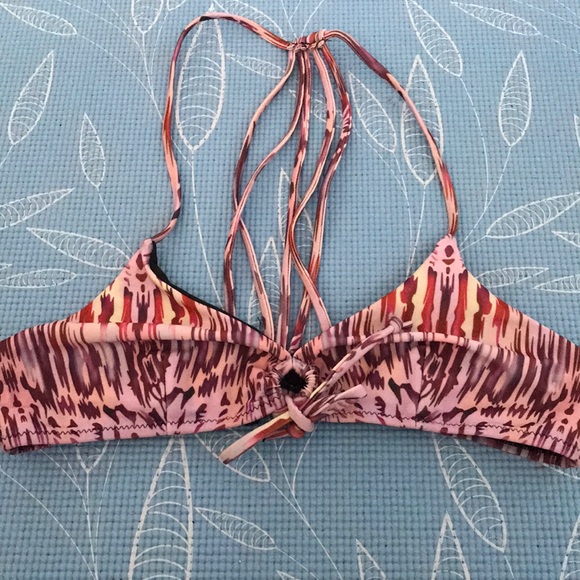 Strapping/Cheeky Bikini Set - Picture 3 of 3